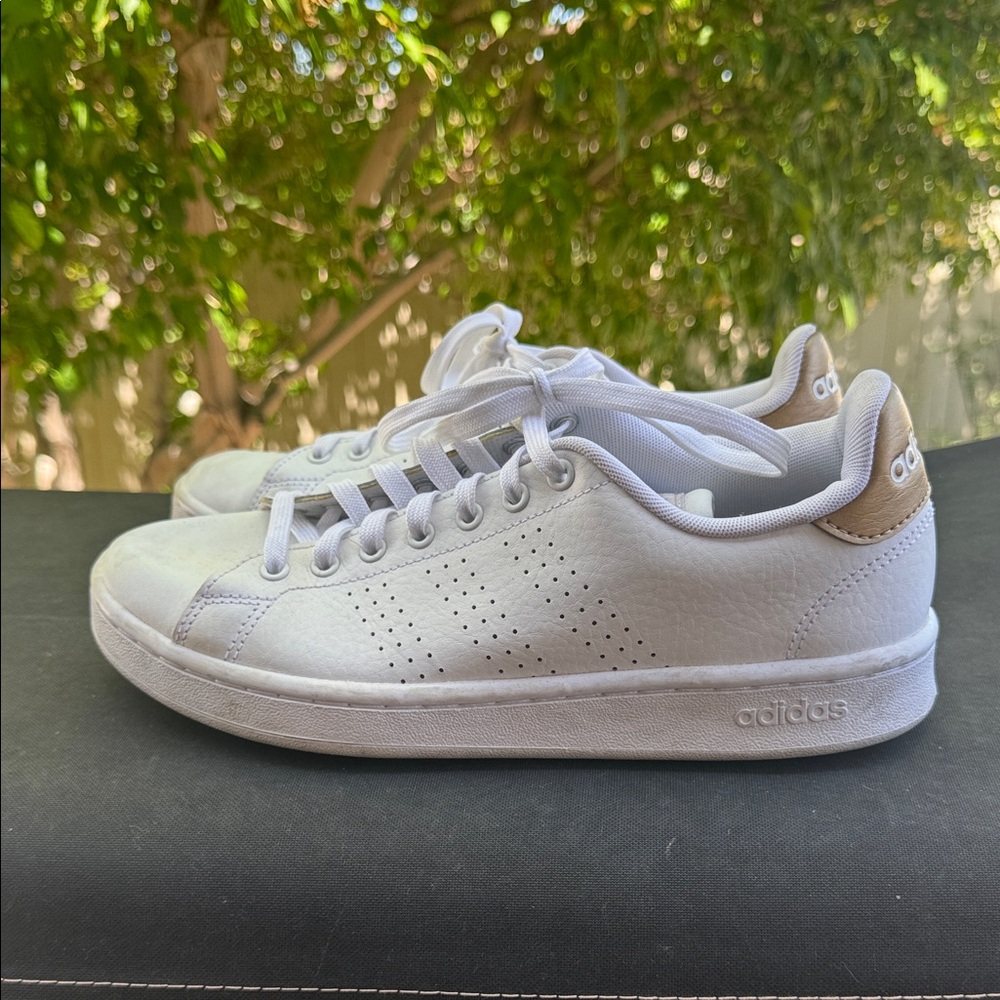 Adidas Advantage Women’s Sneakers
